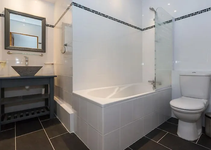 Les Aiguilles De Warens -